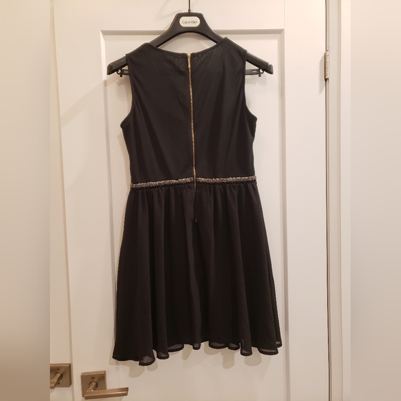 Black and gold medium short dress - Picture 5 of 11